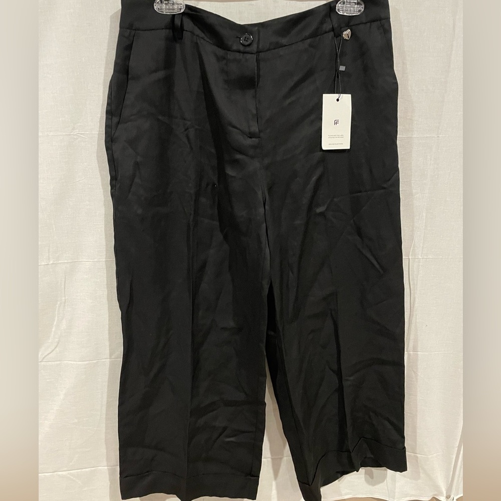 My Twin flared  capris. Black sizes medium